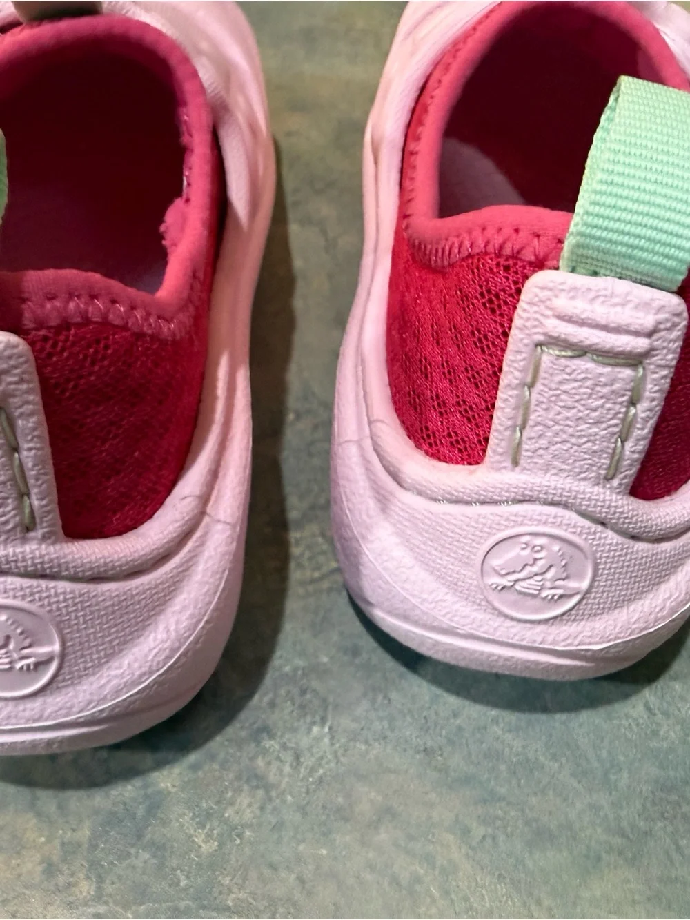 CROCS Kids Pink Mesh Water Shoes with Mint Pull Tab